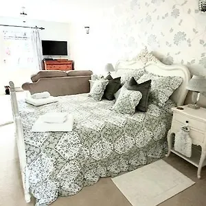 Apartment The Garden Private With Jacuzzi, Keighley