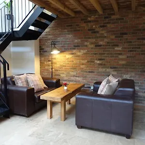 Holiday home The Workshop, In 18th Century Lothersdale Mill, Bd20 8en, Keighley